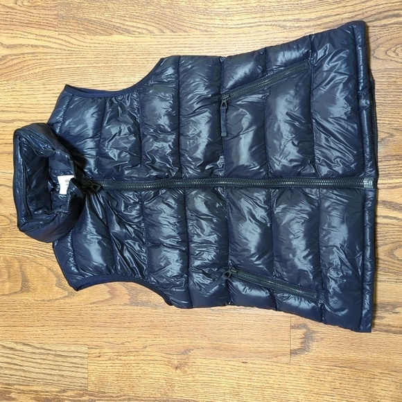 Navy Blue Gap Puffer Vest with a Fur Hood Size M Zip Up - Picture 9 of 10